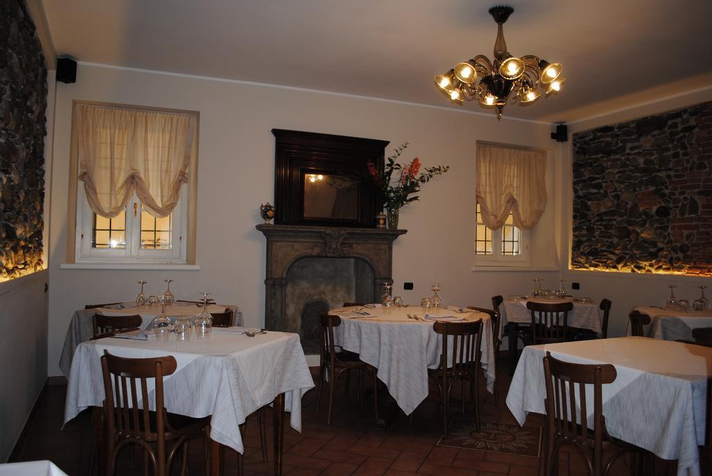 Hotel Sole Sesto Calende Bagian luar foto