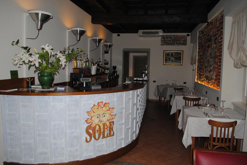 Hotel Sole Sesto Calende Bagian luar foto