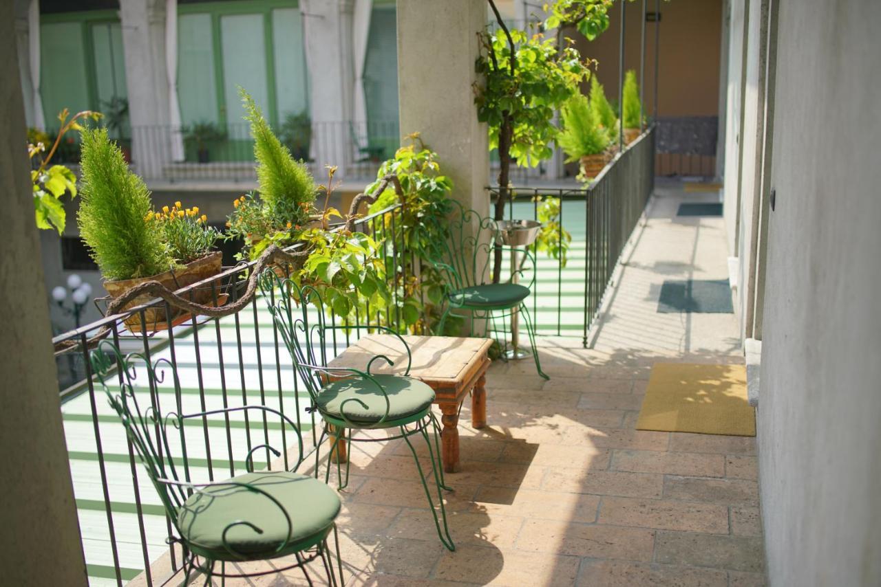 Hotel Sole Sesto Calende Bagian luar foto