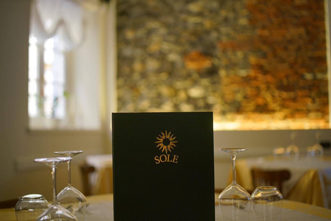 Hotel Sole Sesto Calende Bagian luar foto